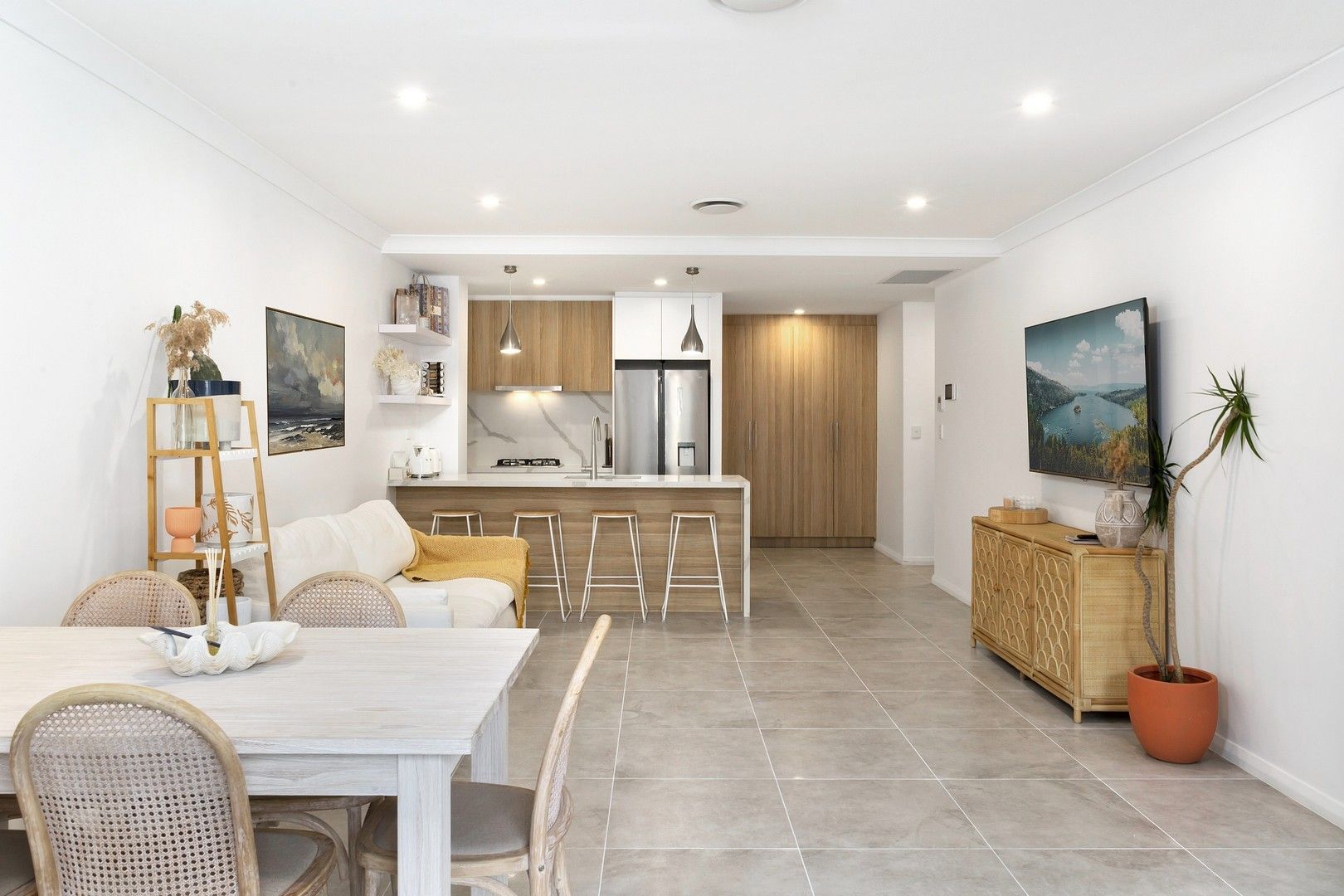 2 bedrooms Apartment / Unit / Flat in 201/10-14 Fielder Street WEST GOSFORD NSW, 2250