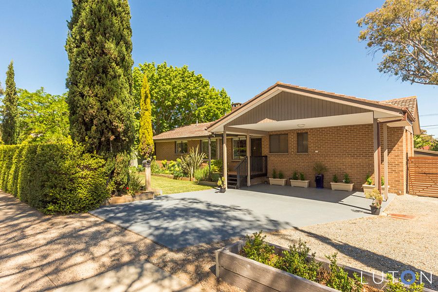 124 Namatjira Drive, STIRLING ACT 2611, Image 0