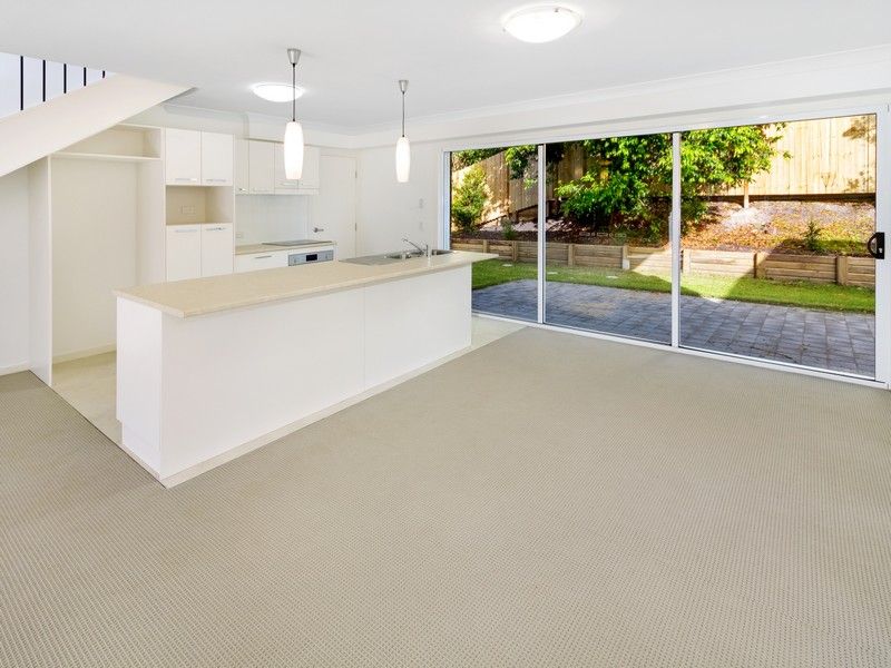 3 bedrooms Townhouse in 9/1-9 Burns Road OURIMBAH NSW, 2258