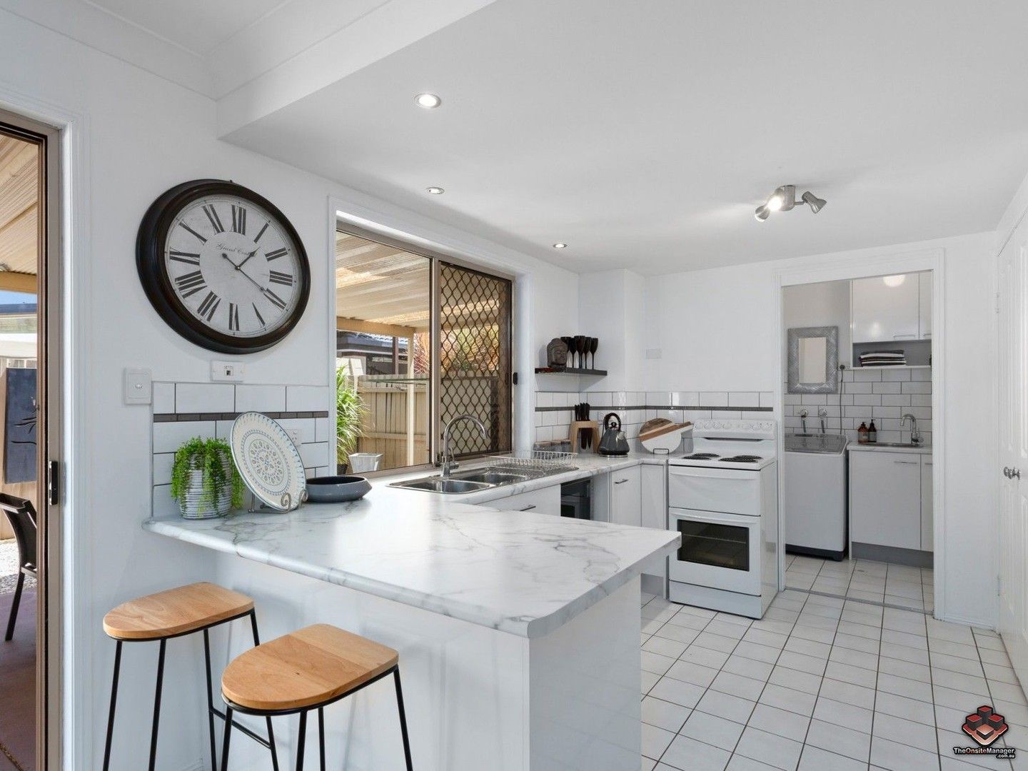 3 bedrooms Townhouse in ID:21108727/220 Christine Avenue BURLEIGH WATERS QLD, 4220