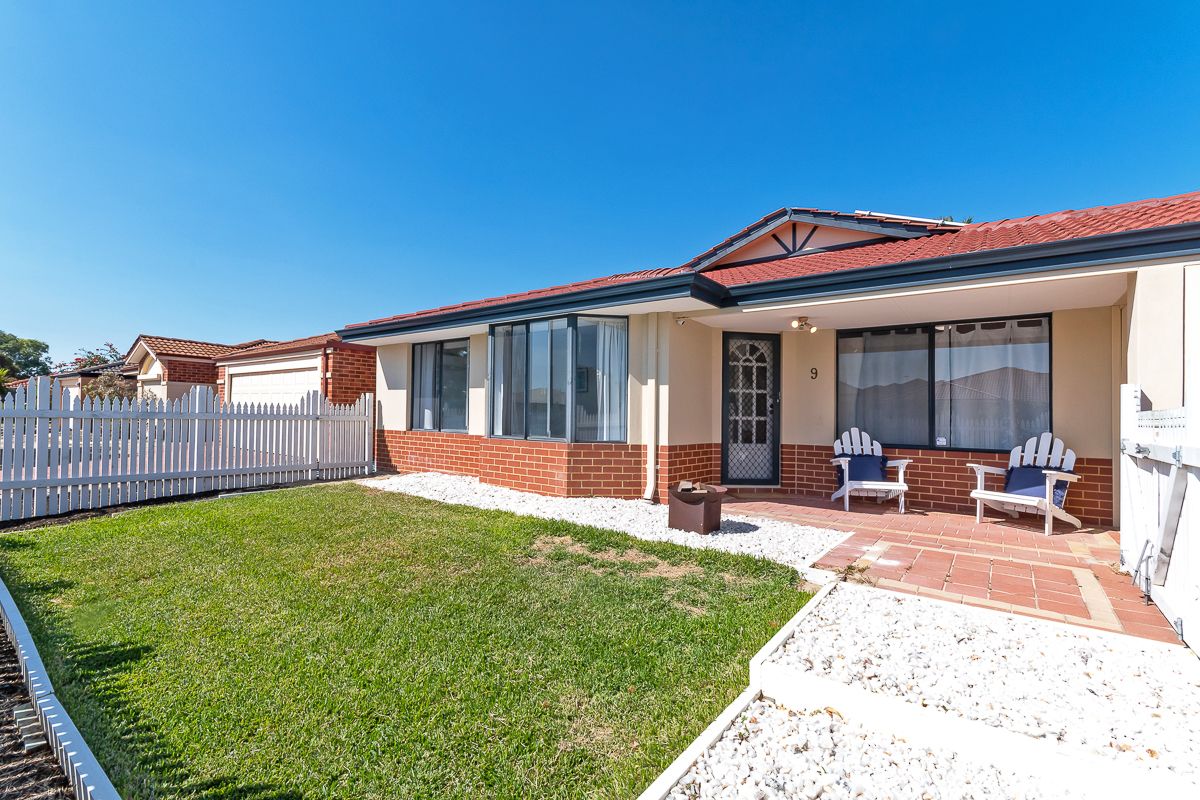 4 bedrooms House in 9 Mintaro Parade QUINNS ROCKS WA, 6030