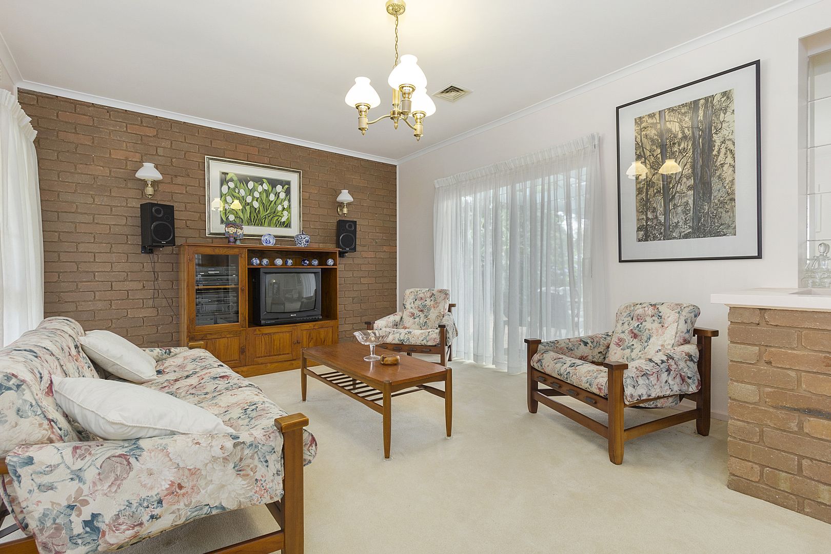 4 Canova Drive, Glen Waverley VIC 3150, Image 2