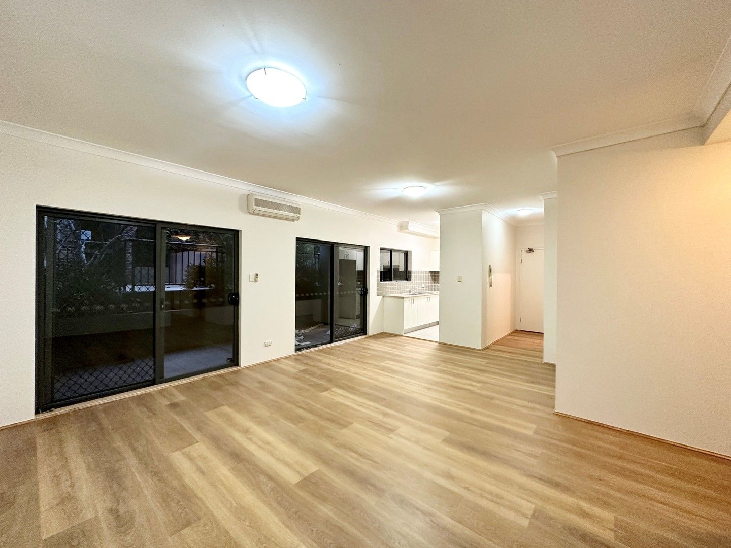 2 bedrooms Apartment / Unit / Flat in 2/45 Eastbourne Road HOMEBUSH WEST NSW, 2140