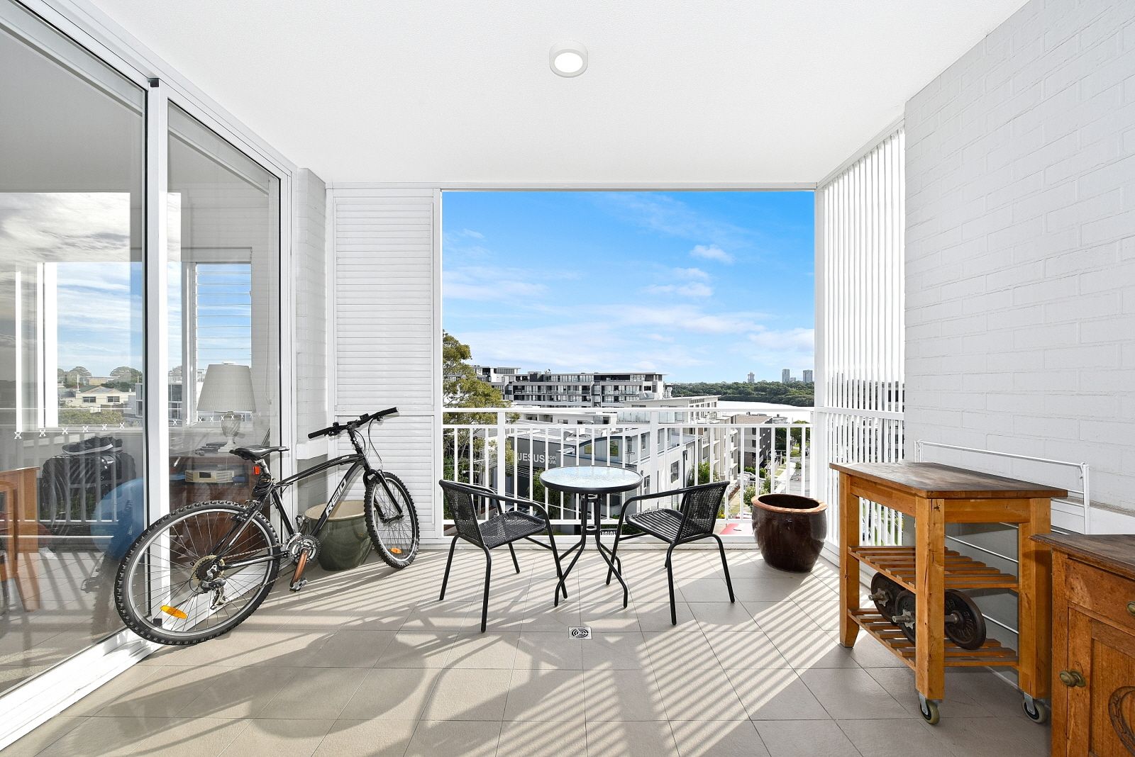 507/18 Woodlands Avenue, Breakfast Point NSW 2137, Image 2