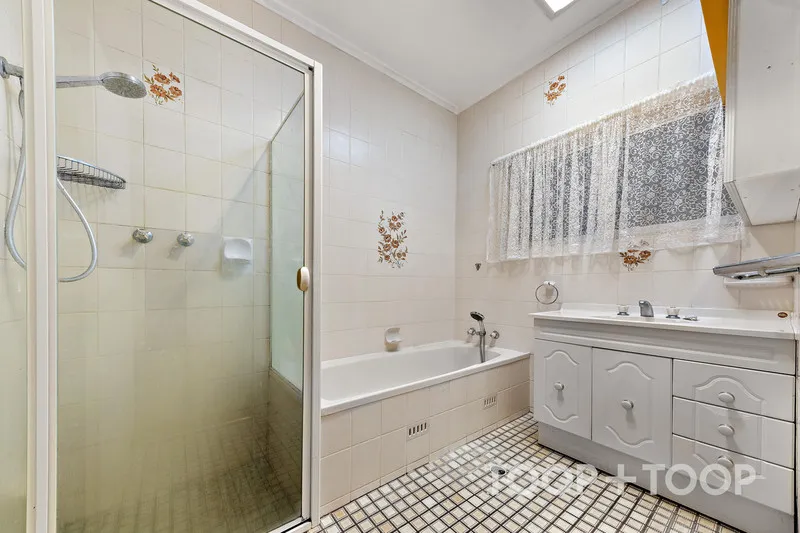 House in Adelaide, Marden - View 5