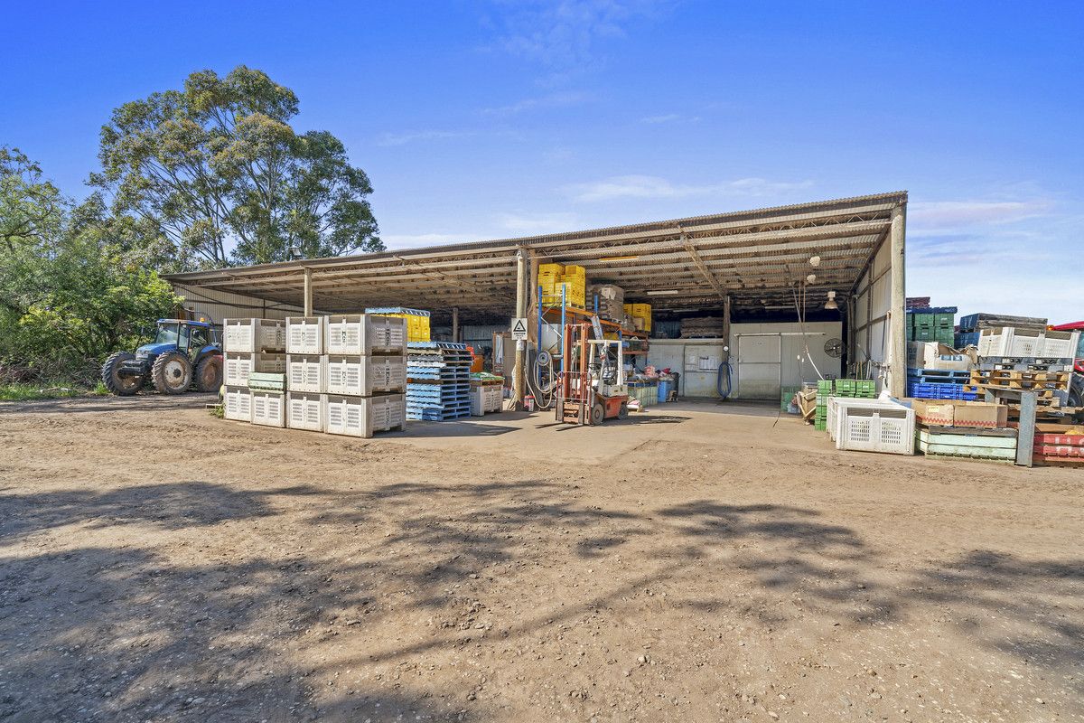 2/75 Stewarts Lane, Stratford VIC 3862, Image 2