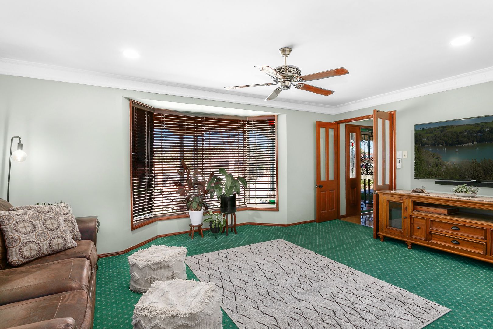 1 Woodside Court, Lake Haven NSW 2263, Image 2