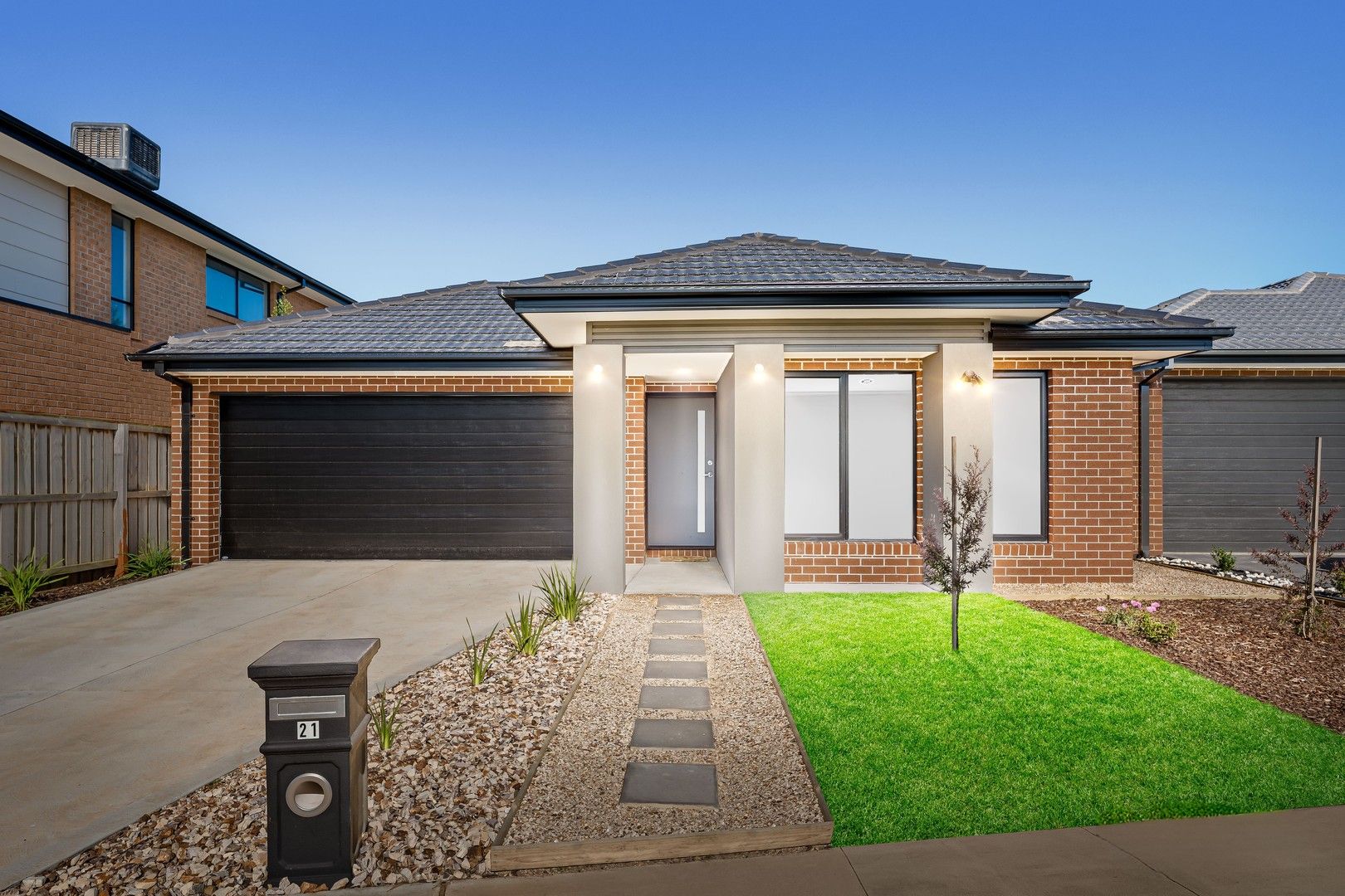 4 bedrooms House in 21 Showbridge Way WERRIBEE VIC, 3030