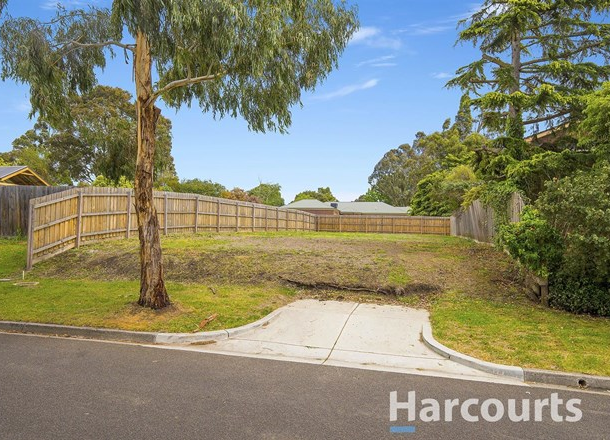 7 Autumn Grove, Mooroolbark VIC 3138