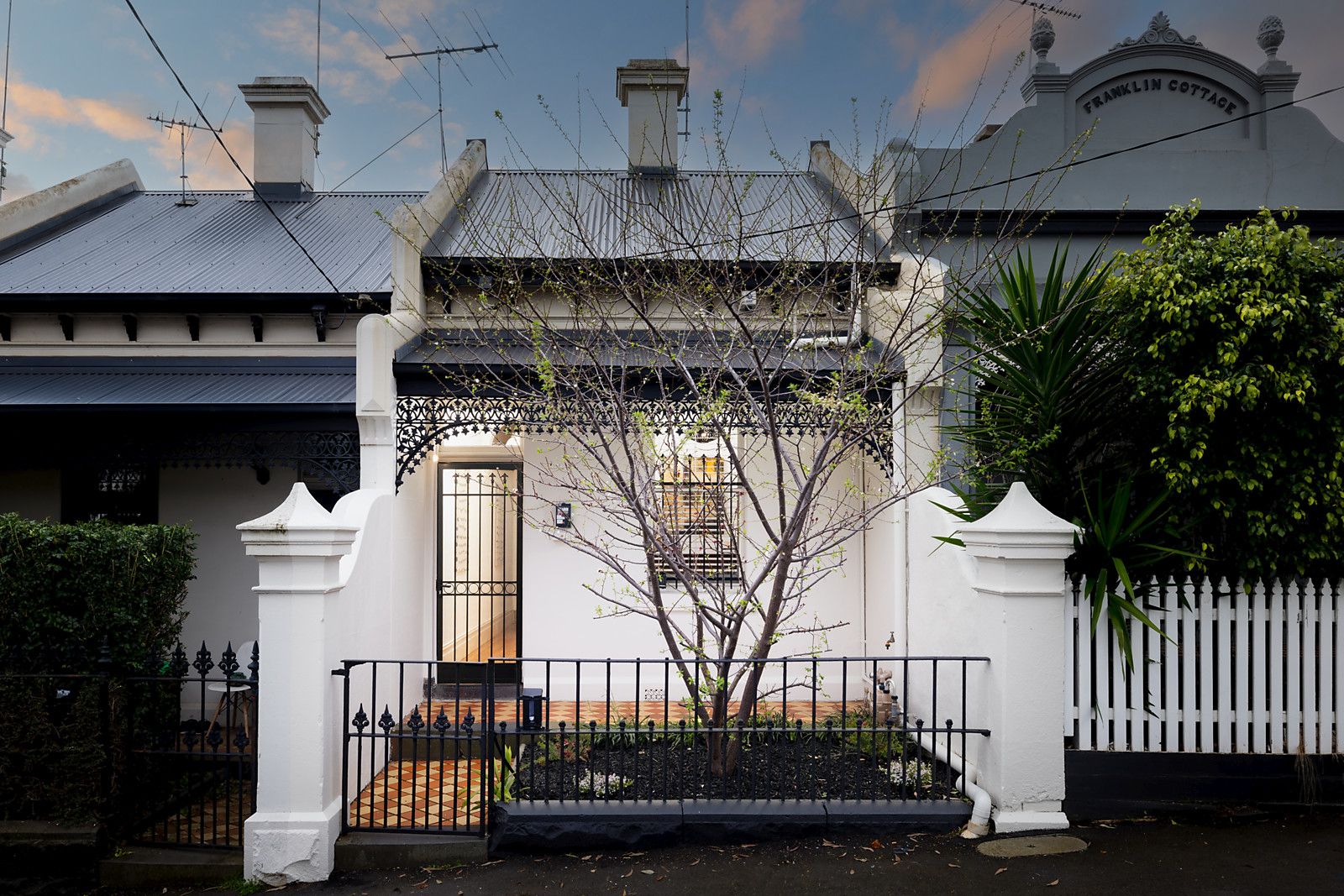 2 bedrooms House in 42 Erskine Street NORTH MELBOURNE VIC, 3051