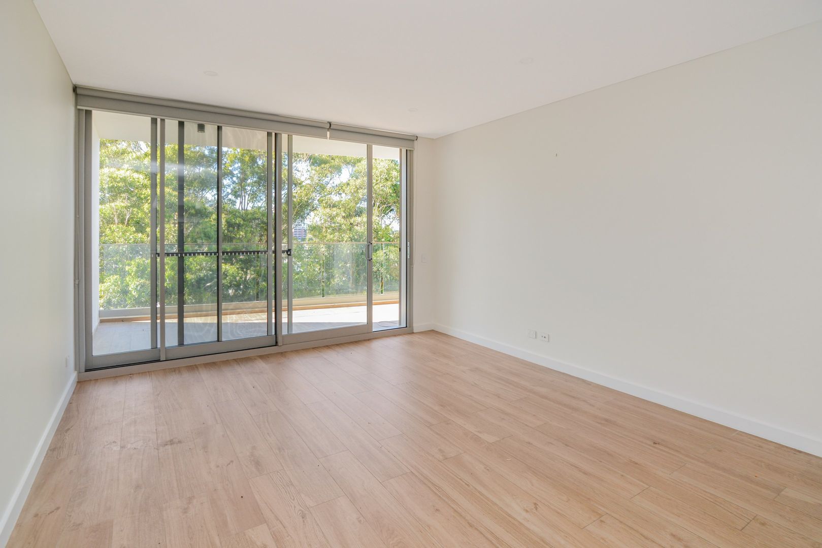 402/8 Kendall Street, Gosford NSW 2250, Image 2