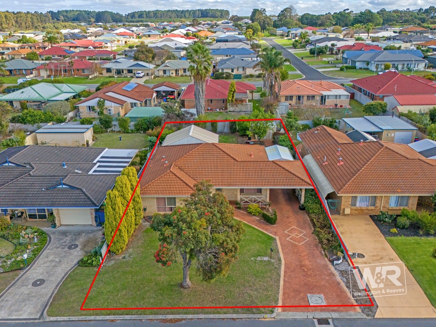 48 Granada Crescent, Orana WA 6330, Image 0