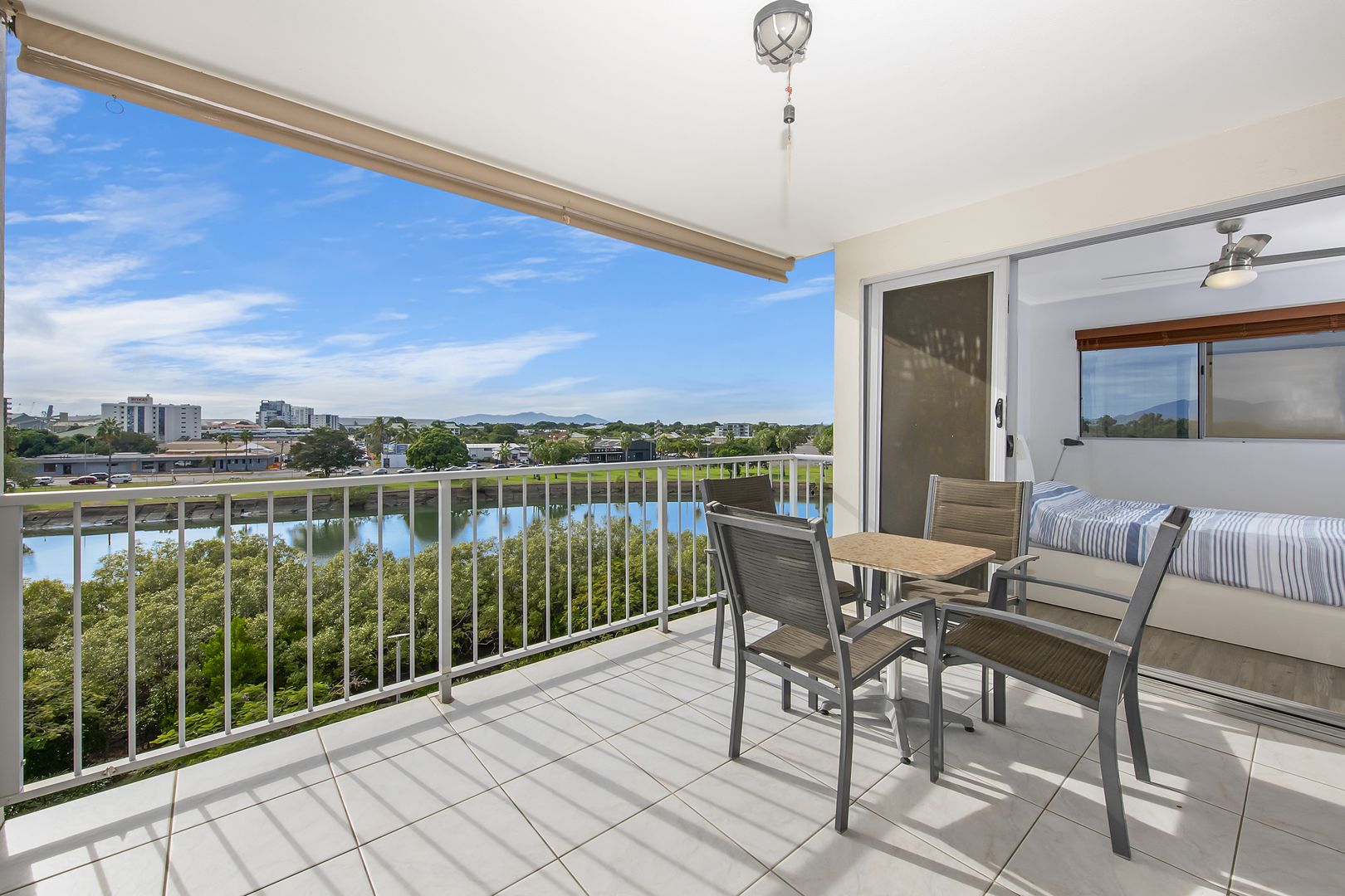 61/1117 Stanley Street, Townsville City Property History & Address Research Domain