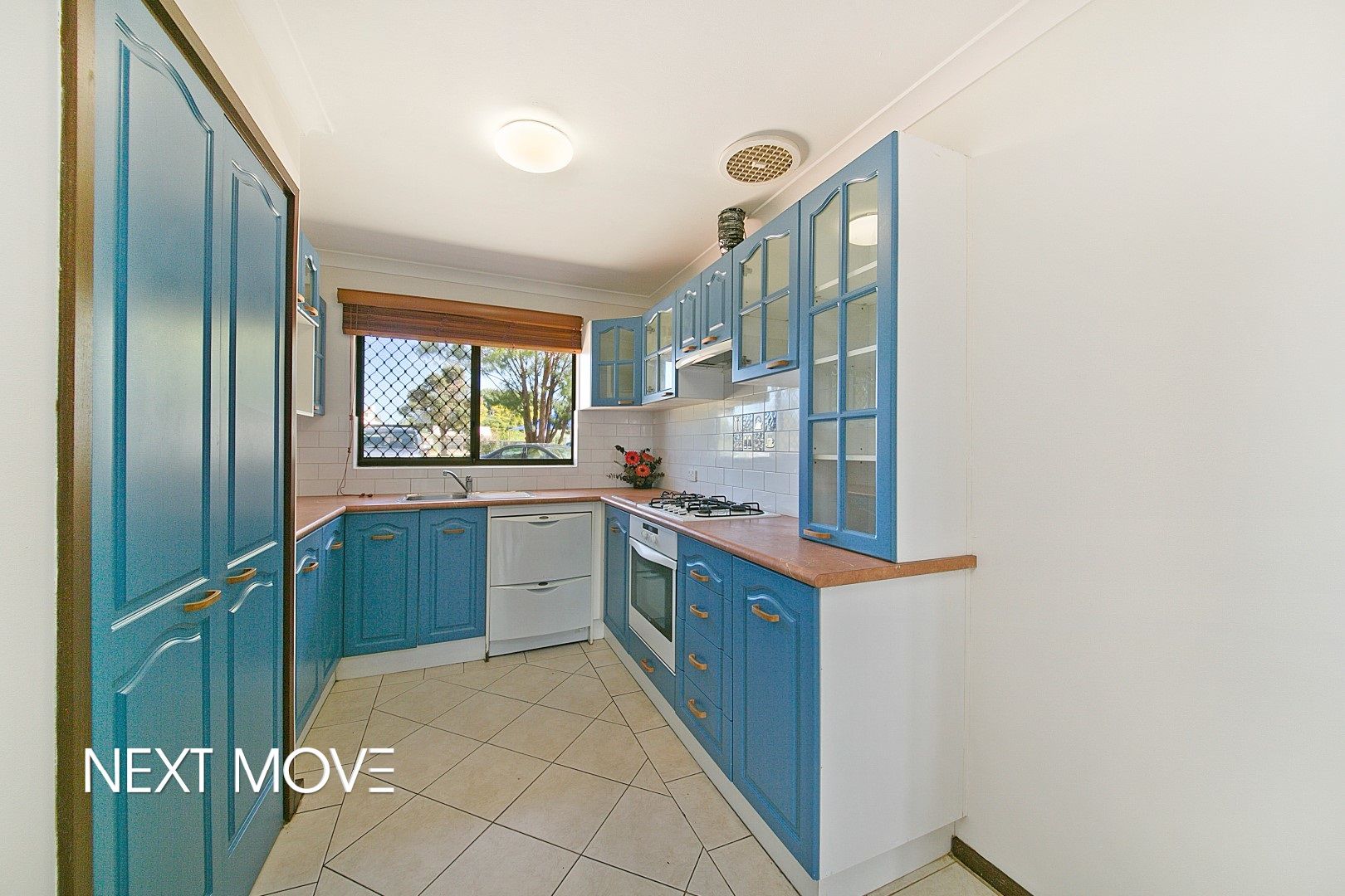 22 Abjornson Street, Manning WA 6152, Image 2