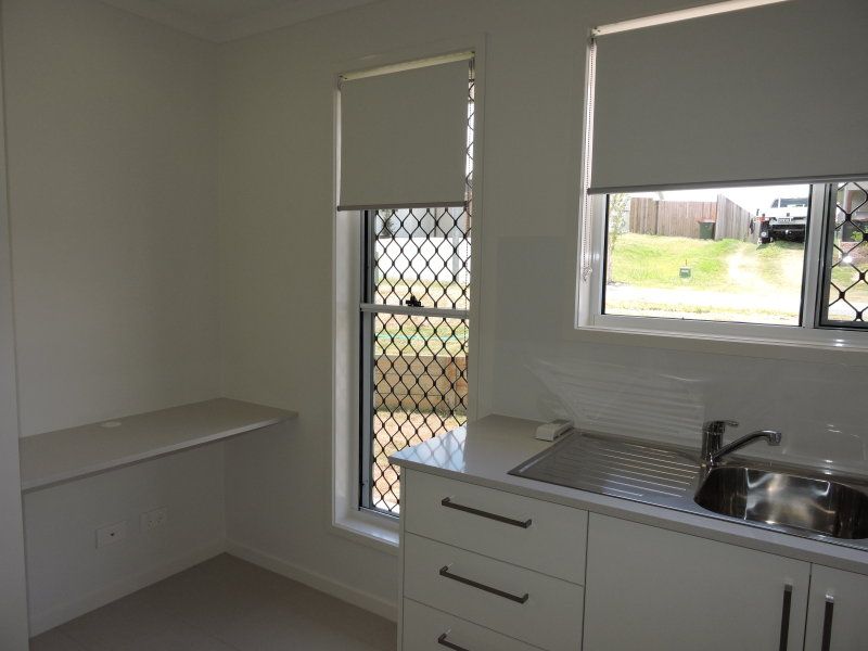 Unit 2/7 Lloyd Street, Beerwah QLD 4519 Duplex For Rent 445 Domain