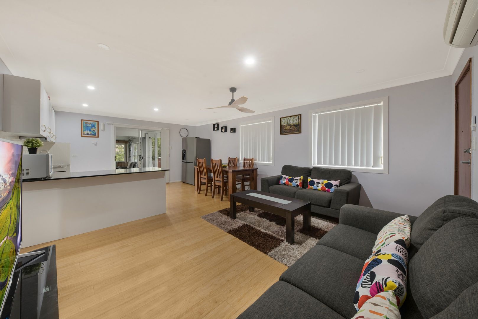 26 Tea Tree Crescent, Macquarie Fields NSW 2564, Image 2