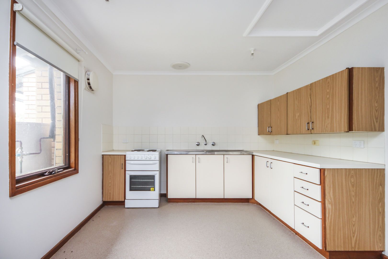 1-4/5-7 Hawson Street, Lock SA 5633, Image 2