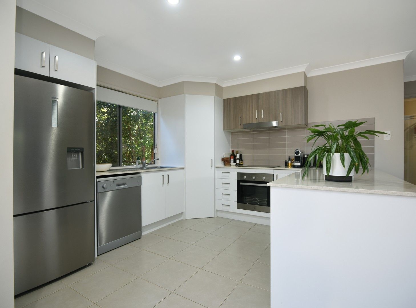2/28 Swallow Court, Newtown QLD 4350, Image 2
