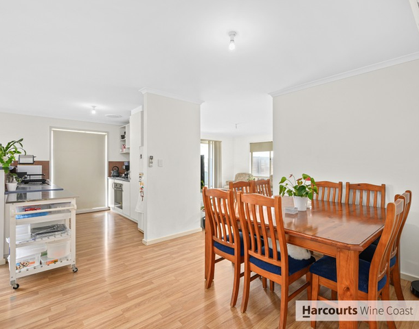 17 Trim Crescent, Old Noarlunga SA 5168