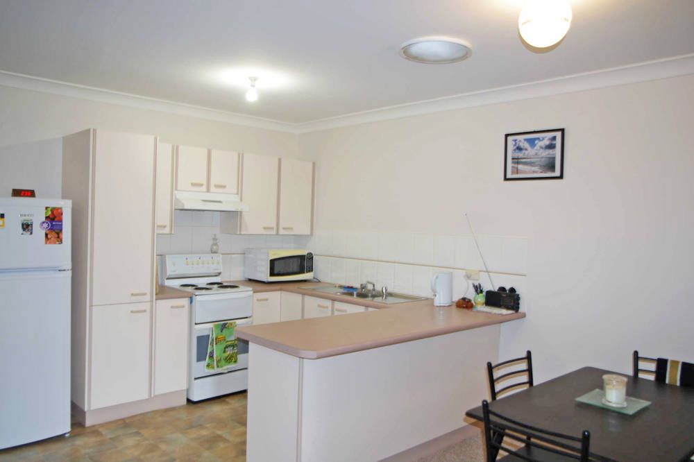 2/23 Smith Street, Old Bar NSW 2430, Image 2