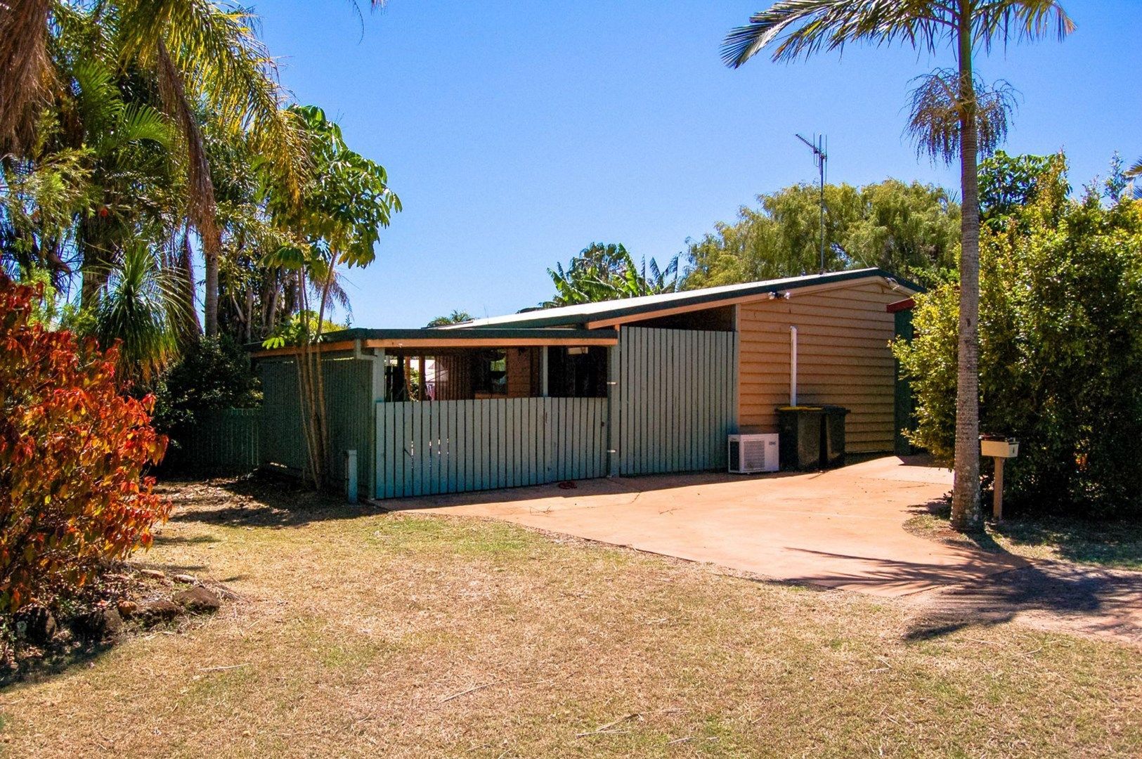 6 MILTON Street, Burnett Heads QLD 4670, Image 0