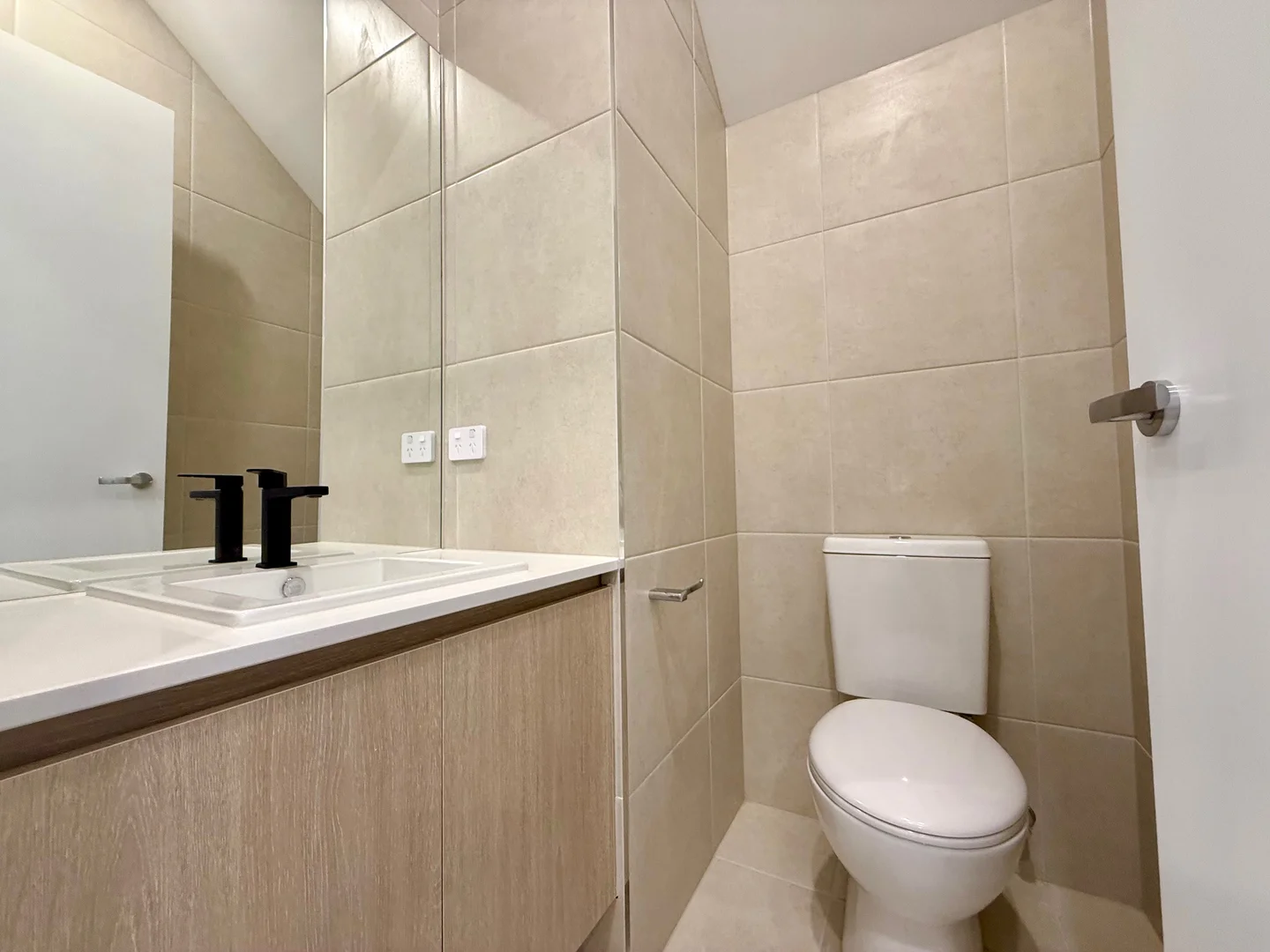 Additional image 13 of 2/4 Jervis Street, Camberwell VIC 3124