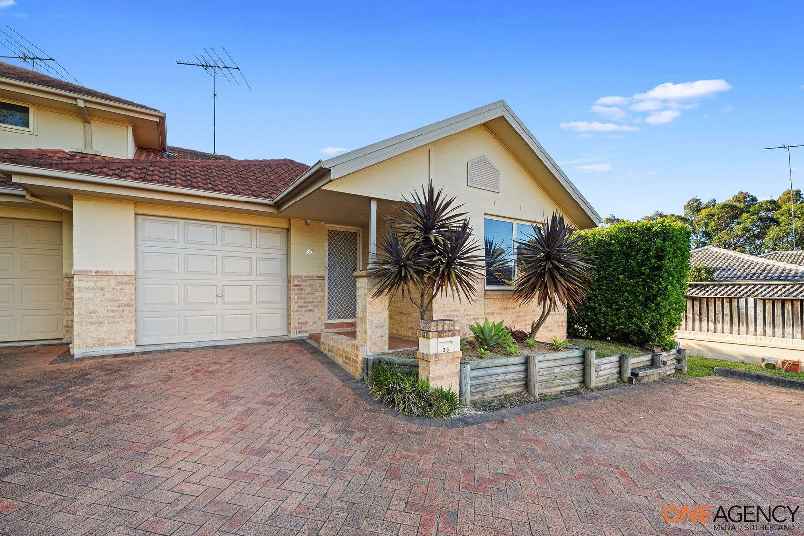4 bedrooms Villa in 35/32 Bishop Road MENAI NSW, 2234