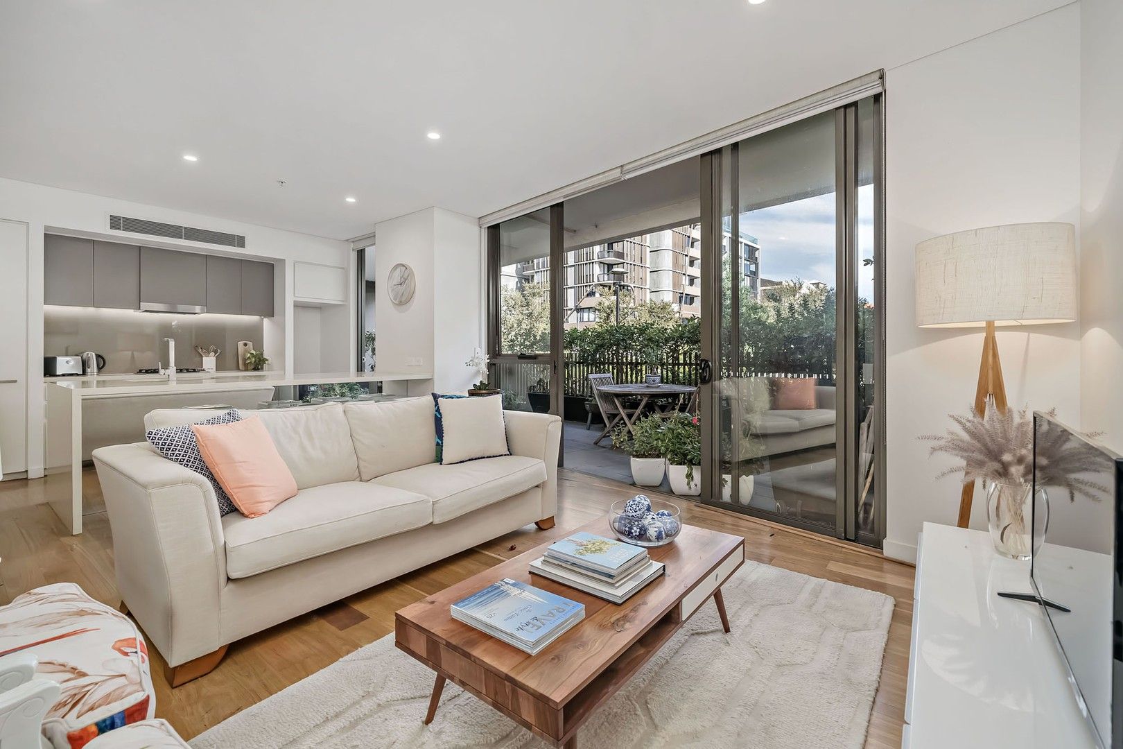 2 bedrooms Apartment / Unit / Flat in 6/8 Sam Sing Street WATERLOO NSW, 2017