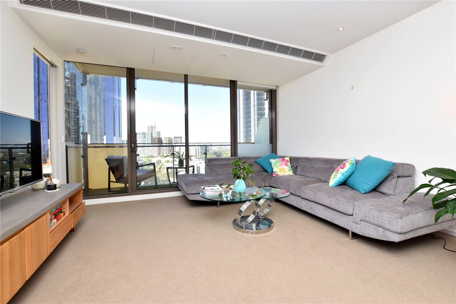 3 bedrooms Apartment / Unit / Flat in 1300/118 Kavanagh Street SOUTHBANK VIC, 3006