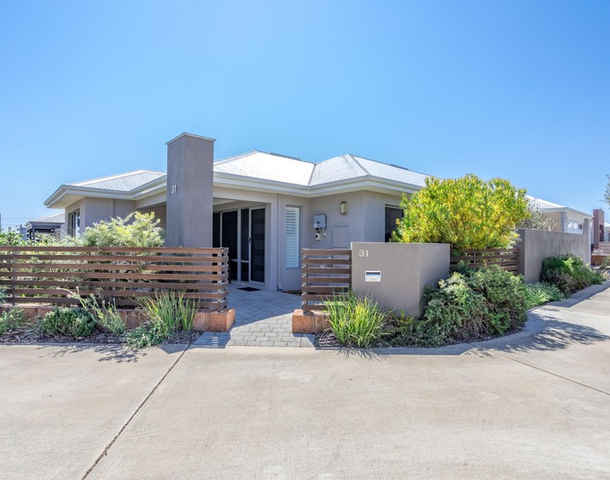 31 Strathclyde Circuit, Champion Lakes WA 6111