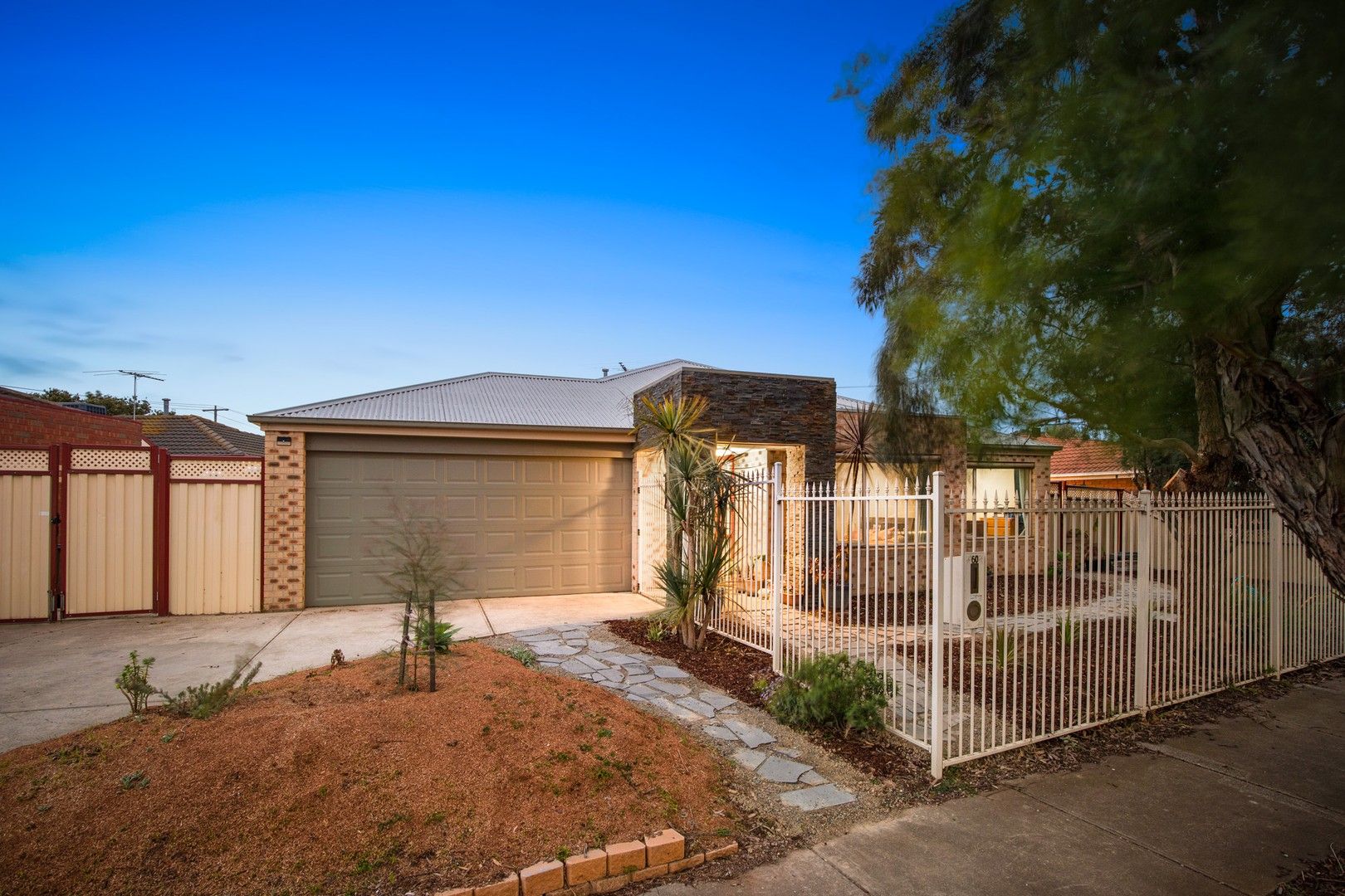 4 bedrooms House in 60 Sommers Drive ALTONA MEADOWS VIC, 3028