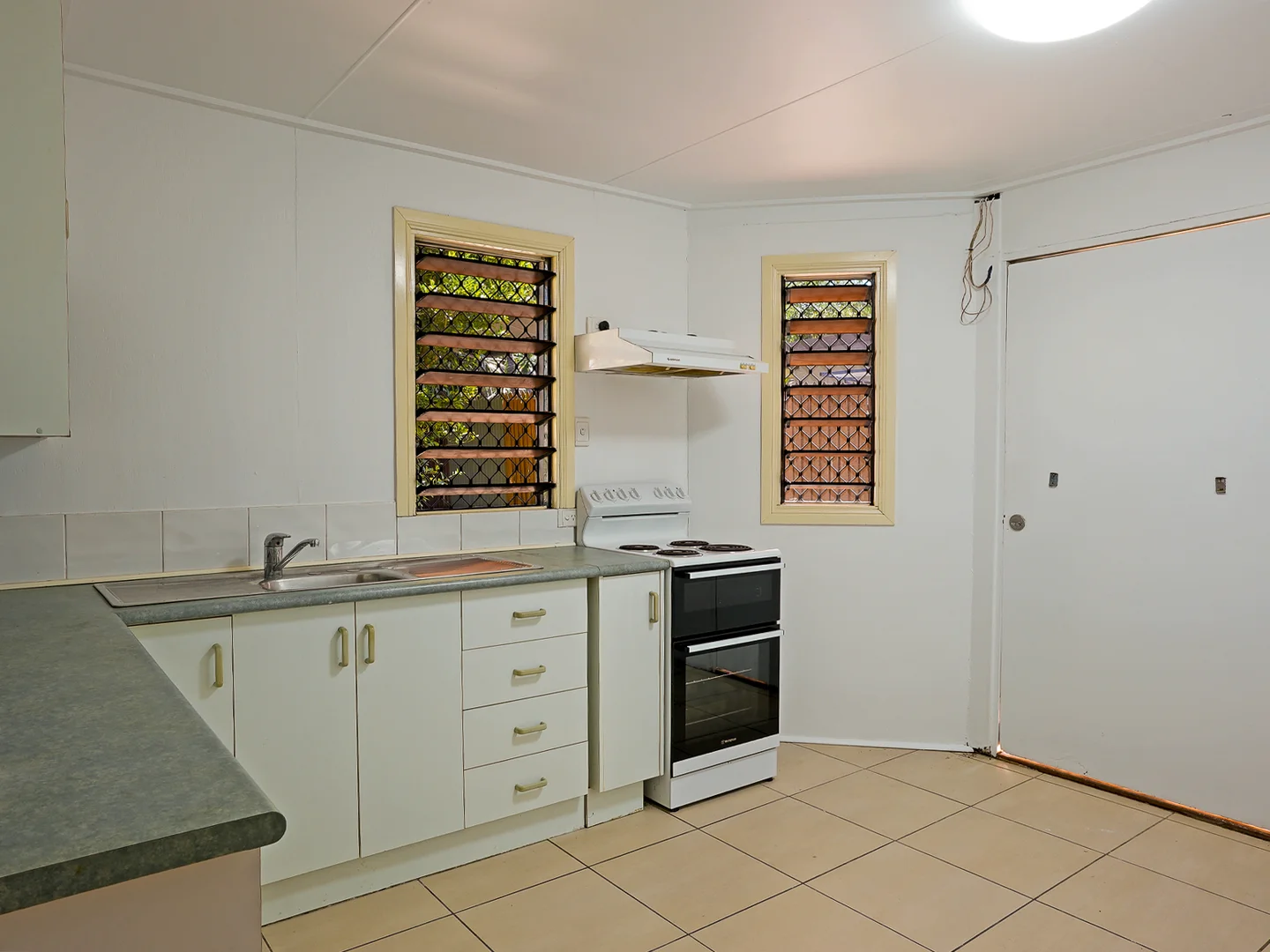 Additional image 6 of 50 Bell Street, South Townsville QLD 4810