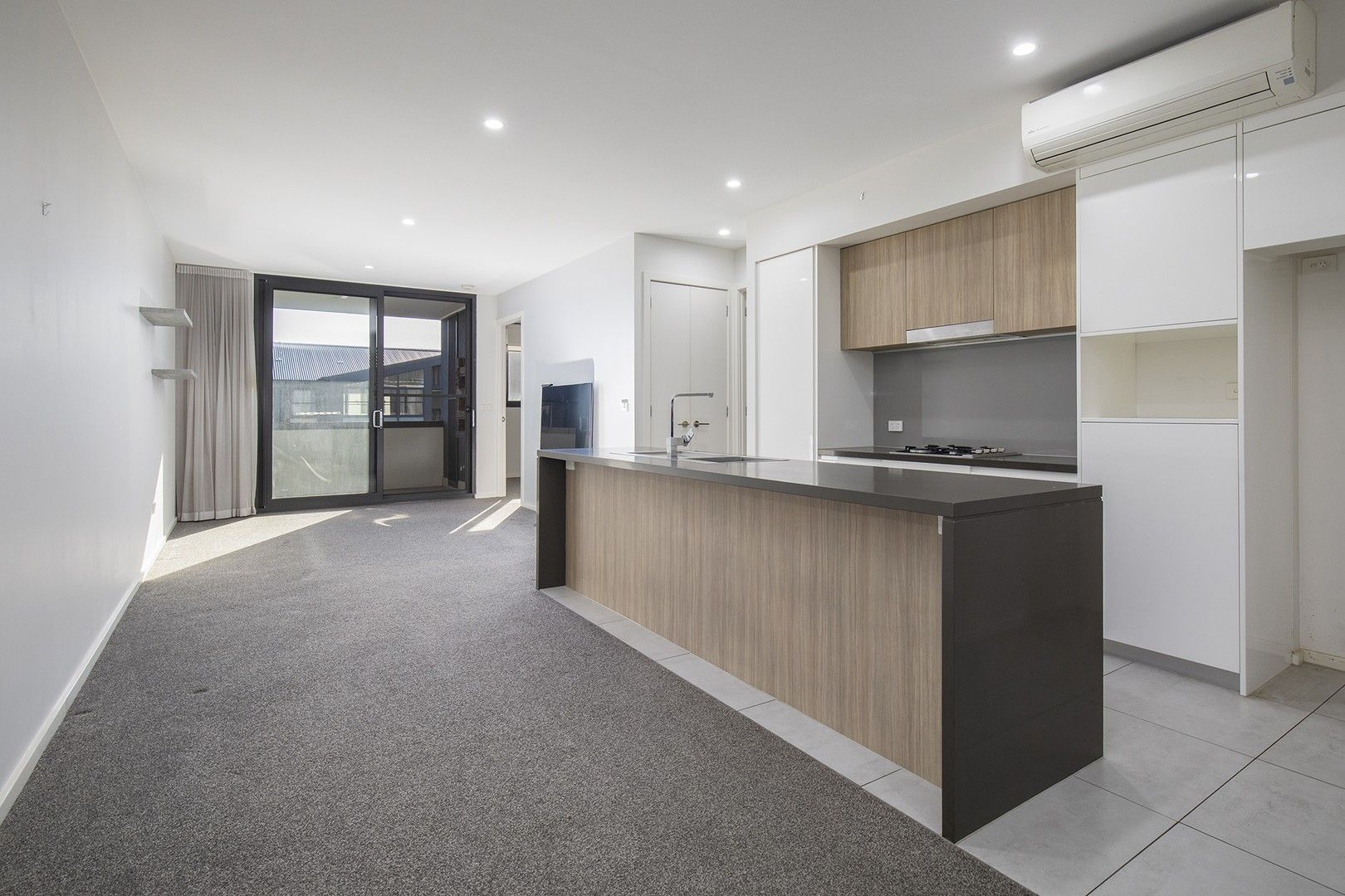 207/18 Throsby Street, Wickham NSW 2293 Apartment For Rent 650