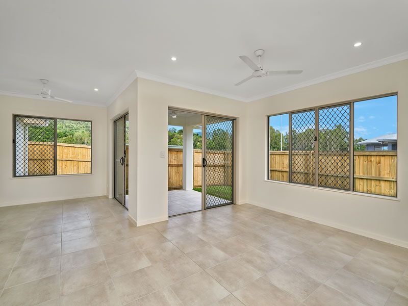 7 Headsail Drive, Trinity Beach QLD 4879, Image 2