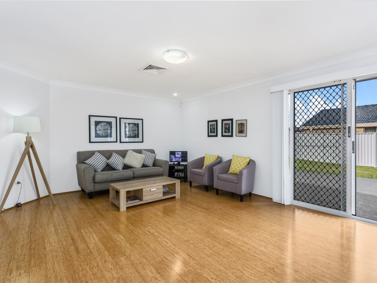 2 Fantail Place, Green Valley NSW 2168, Image 2