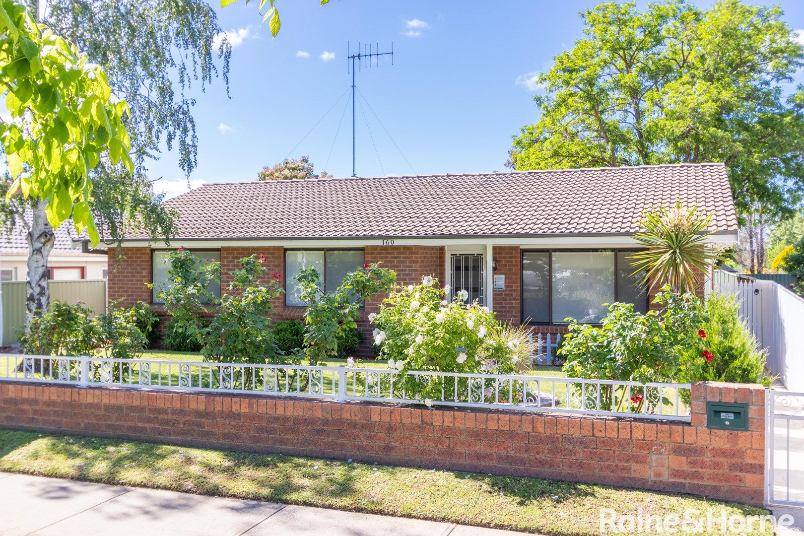 160 Bentinck Street, Bathurst NSW 2795, Image 0