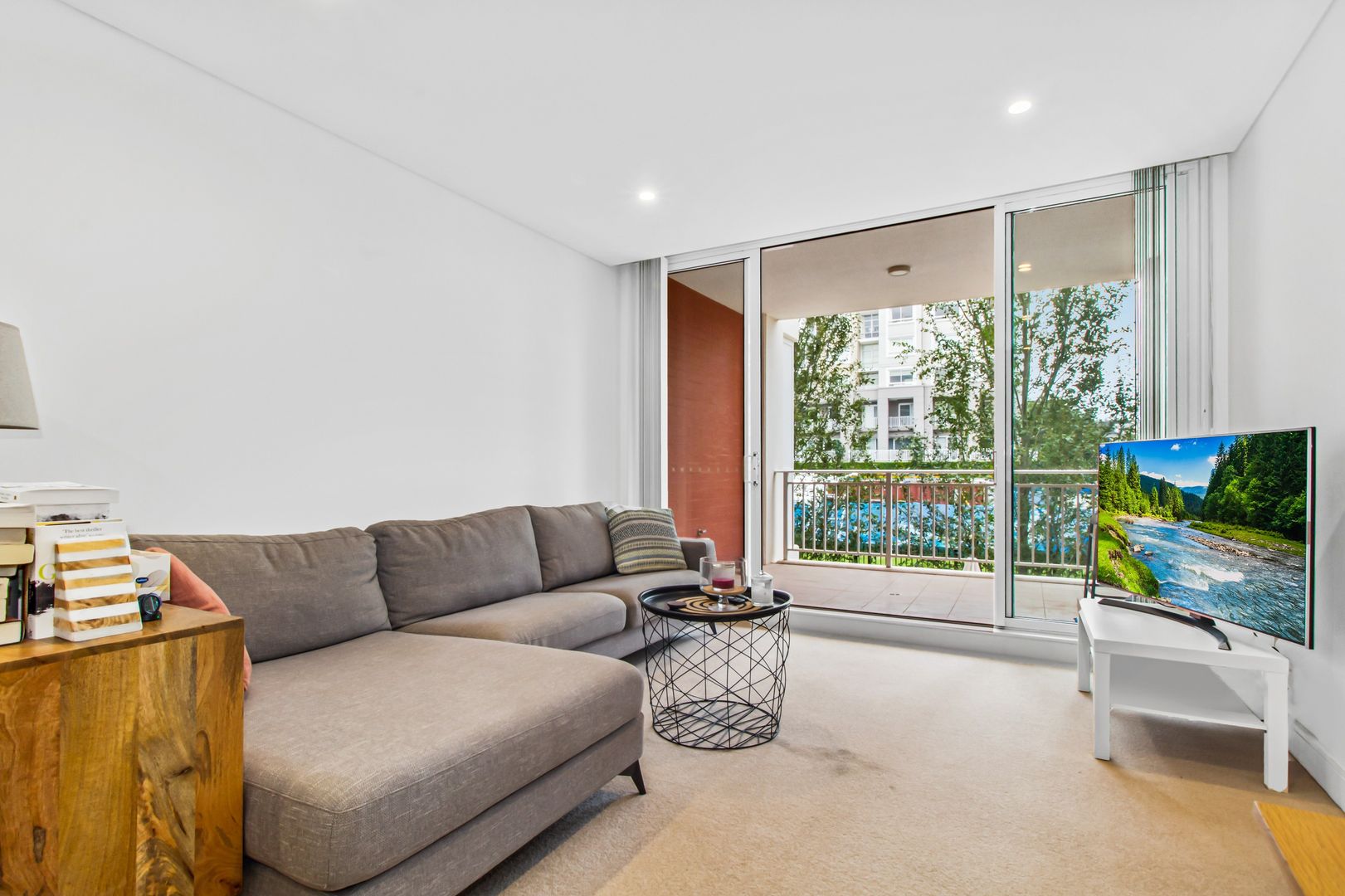 309/2 Palm Avenue, Breakfast Point NSW 2137, Image 2