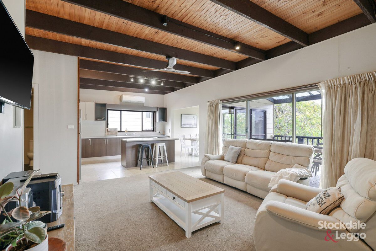 5 bedrooms House in 394 Settlement Road COWES VIC, 3922