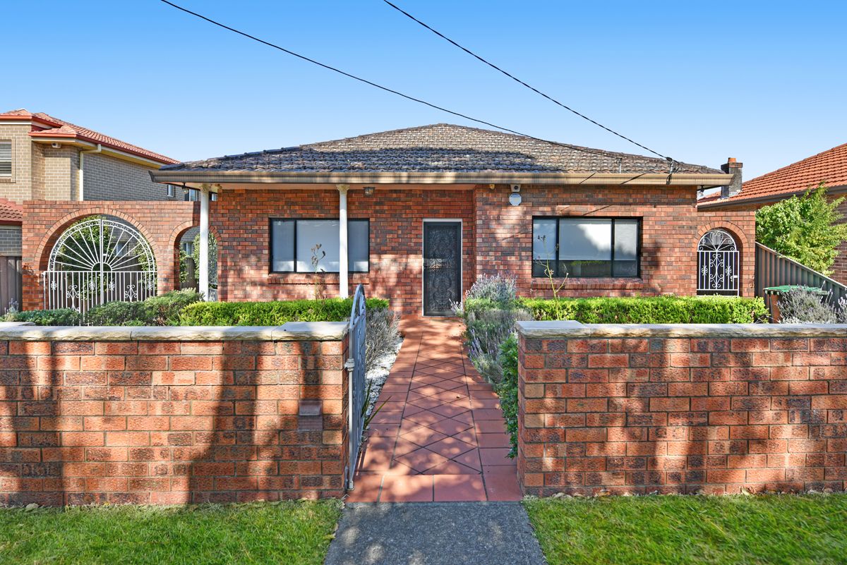 4 bedrooms House in 13 Wordsworth Avenue CONCORD NSW, 2137