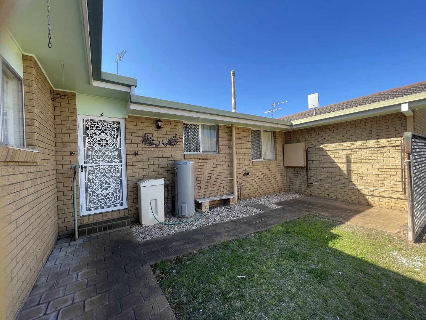 2/9 Beresford Street, Pittsworth QLD 4356, Image 2