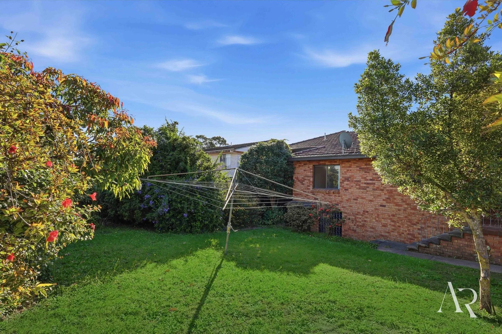 75 Amaroo Ave, Georges Hall NSW 2198