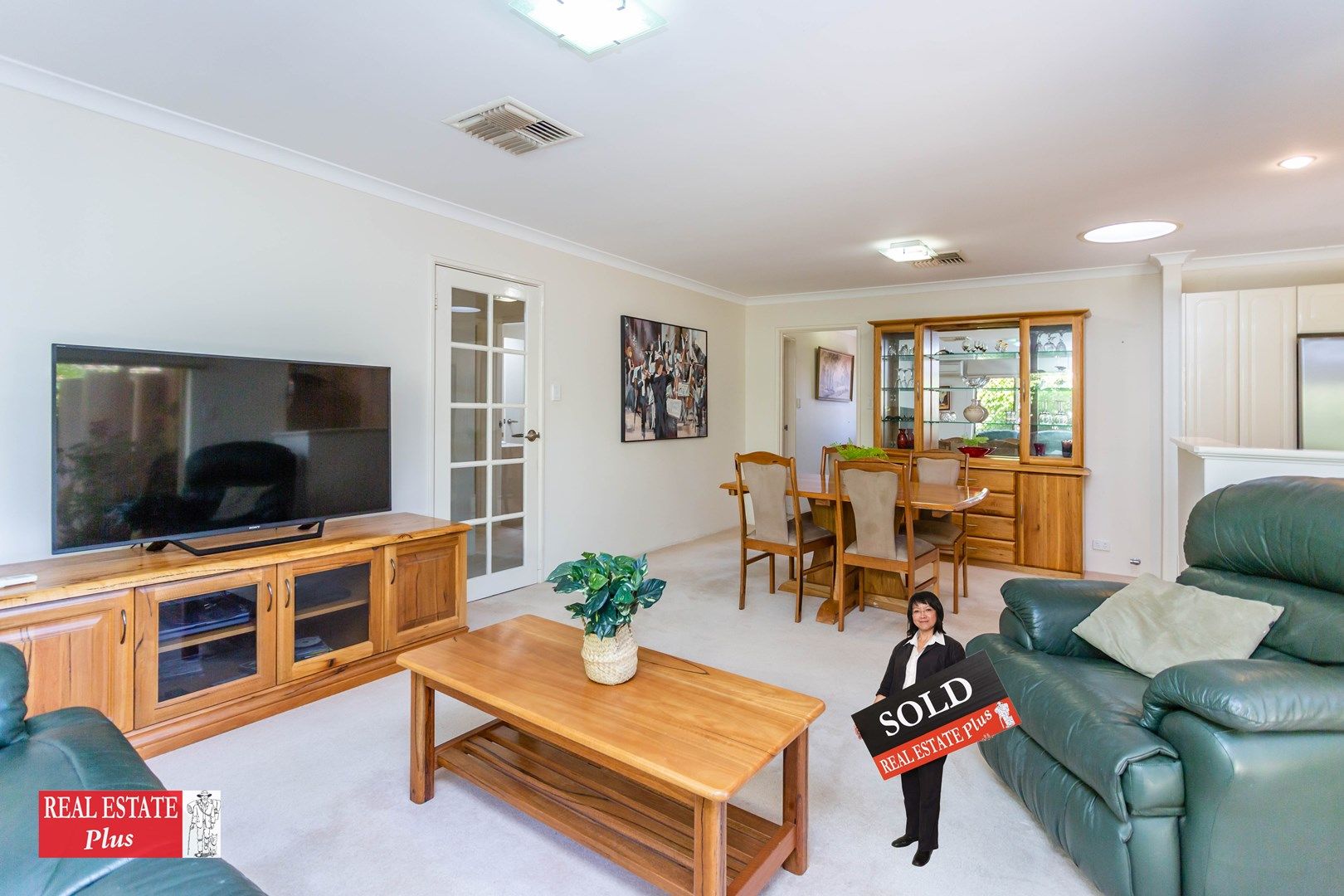 2/17 Craig Street, Mundaring WA 6073, Image 0