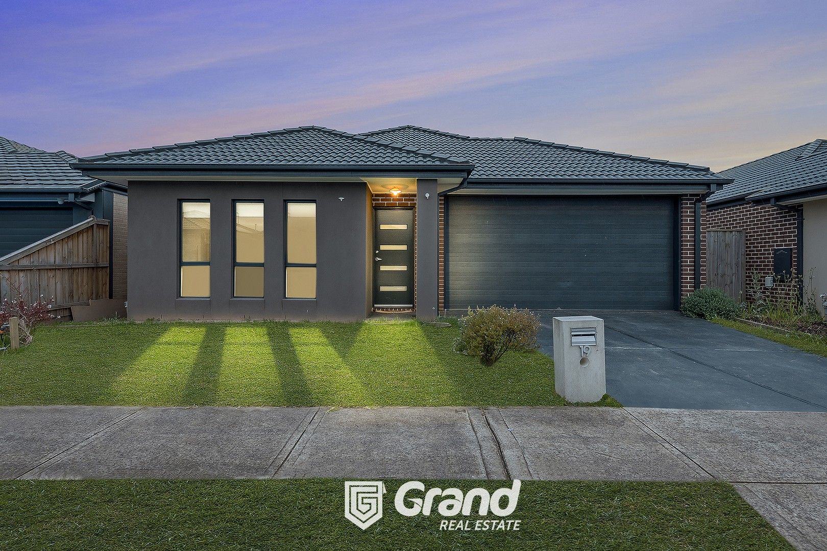 3 bedrooms House in 19 Langshan road CLYDE NORTH VIC, 3978