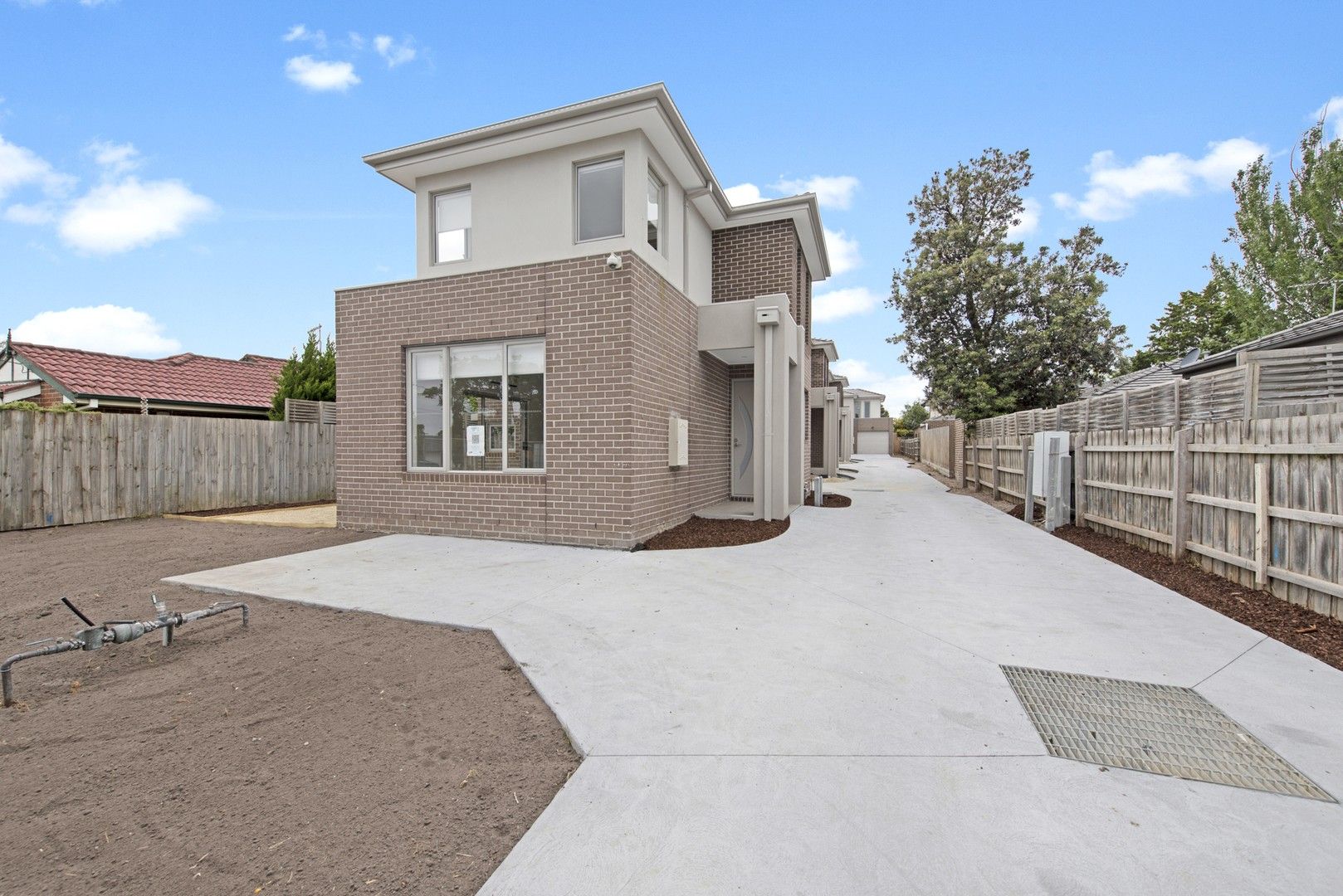 3 bedrooms Townhouse in 1/21 Frank Street FRANKSTON VIC, 3199