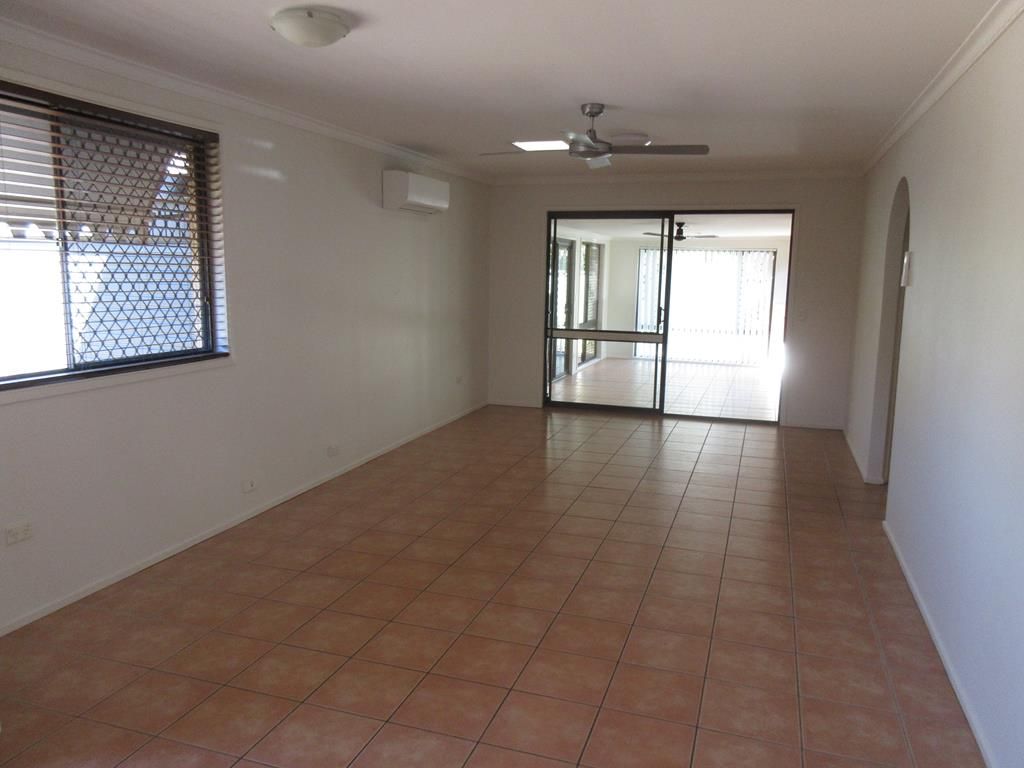 6/3 Duet Drive, Mermaid Waters QLD 4218, Image 2