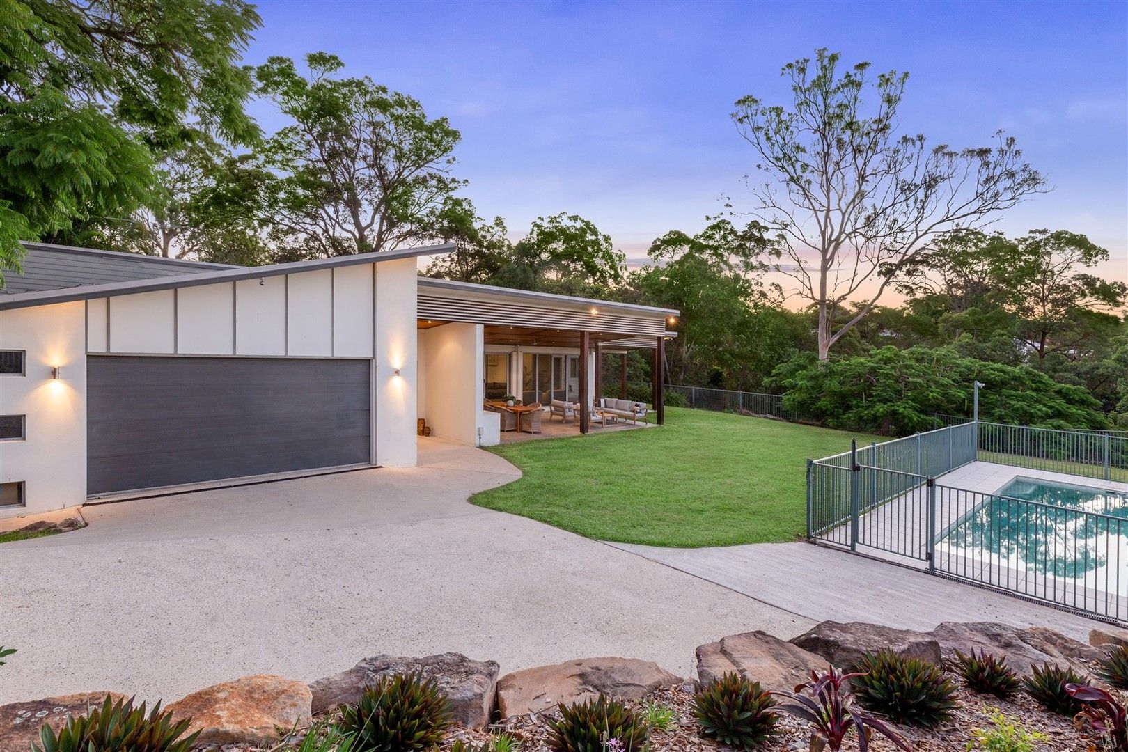 5 bedrooms House in 76 Pangeza Street STAFFORD HEIGHTS QLD, 4053