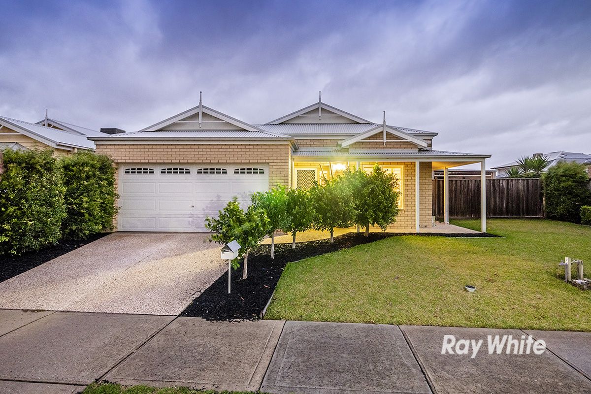 15 Ben Hall Street, Cranbourne East VIC 3977, Image 0