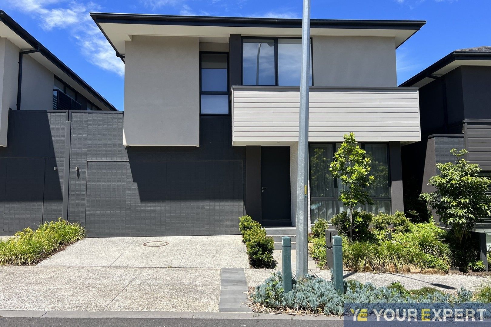 4 bedrooms House in 8 Beckwith Avenue ALPHINGTON VIC, 3078