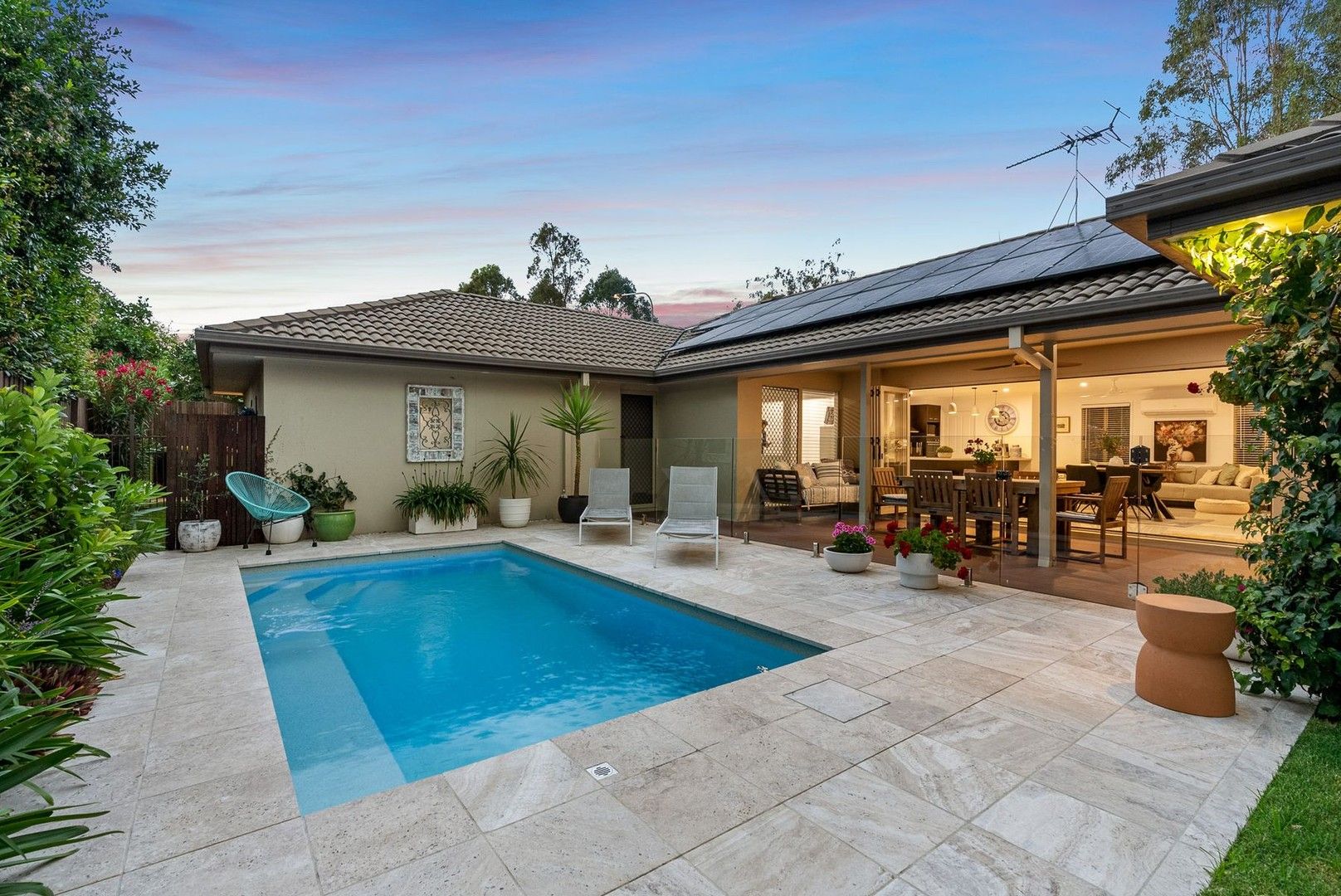 4 bedrooms House in 25 Bellbird Drive BELLBIRD PARK QLD, 4300