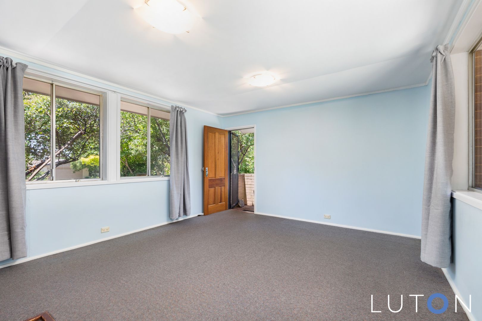 22 Pennefather Street, Higgins ACT 2615, Image 2